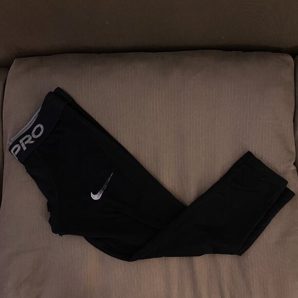 Nike Pro - 3/4 Length Dri-Fit Compression Tights (2021) M - Picture 2 of 6